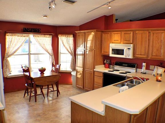 4th image of 931 Limewood Ave