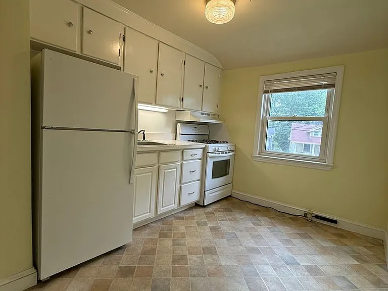 212 Manheim Ave #2A — Photo 6
