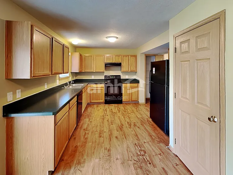 2395 Featherwood Dr — Photo 3