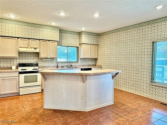 2nd image of 2206 Woodbrook Trl