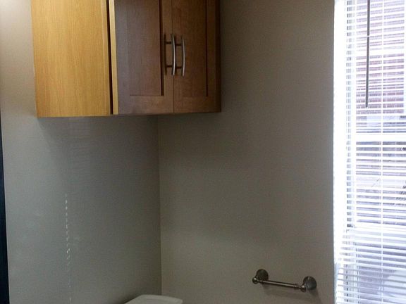 4th image of 1534 Lincoln Way APT 104
