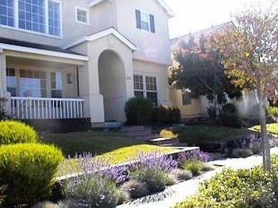 2nd image of 1053 Kensington Way