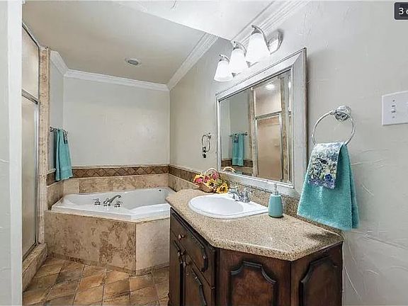 4th image of 10566 High Hollows Dr #257
