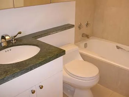 Rented by CCG Real Estate Brokerage | media 17