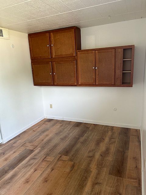 Wall Cabinets in 2nd Bedroom