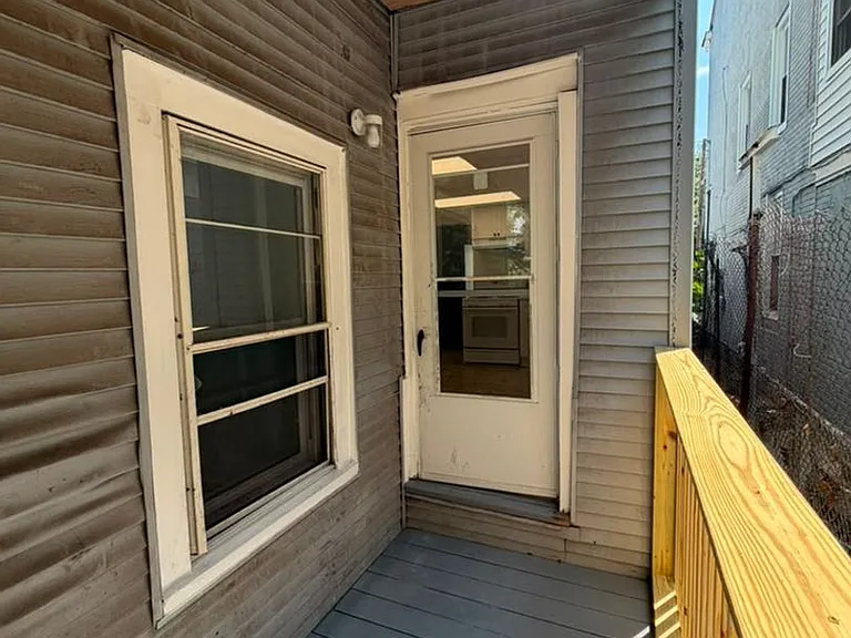 86 Spring St — Photo 8