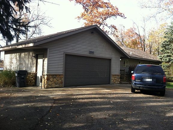 4th image of 9845 Miller Dr