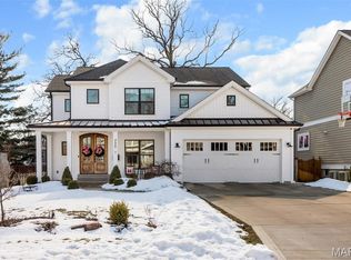 320 Bogey Ln, Saint Louis, MO 63122