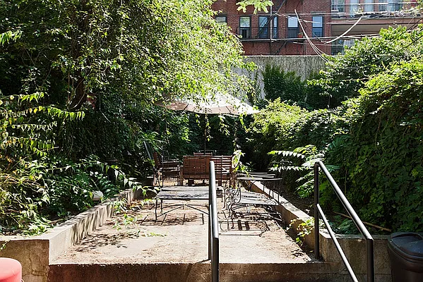 Rented by Brooklyn Real Inc | media 10