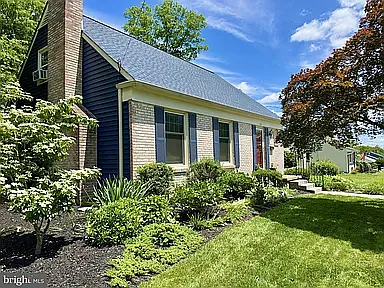 5 bed, 2475 sqft, $3,500 — Photo 2