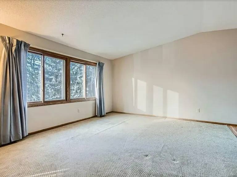 420 96th Ln NE — Photo 5