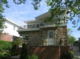411 W Park Ave, Long Beach, NY 11561