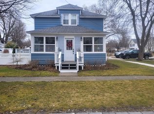 302 N Division St, Spring Lake, MI 49456