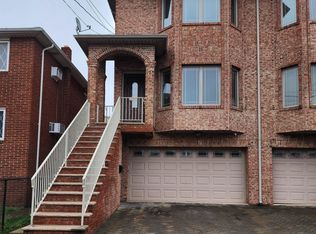 354 9th St #A, Fairview, NJ 07022