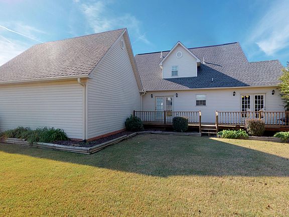 3rd image of 24 Bridlewood Cv