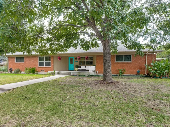 4200 Elmwood Dr, Benbrook, TX 76116