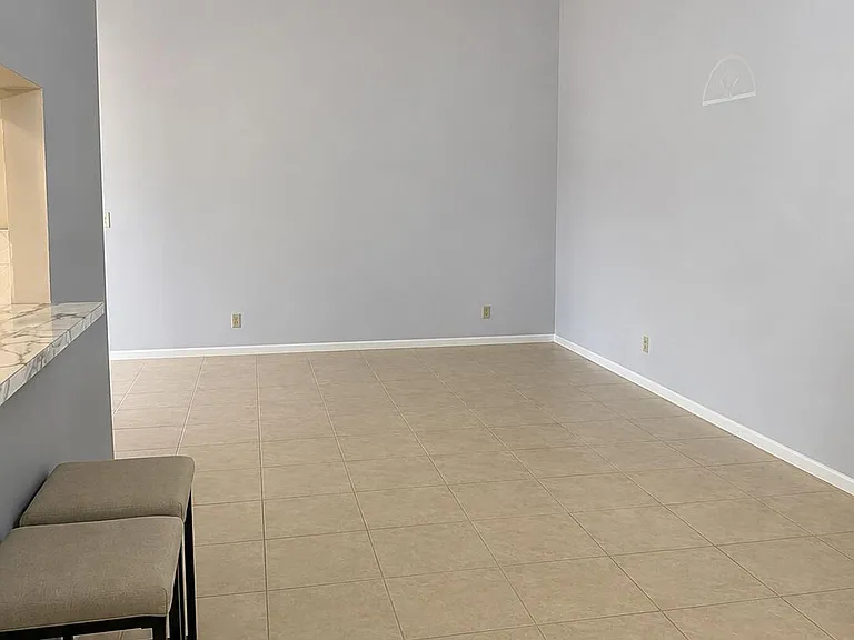 5734 Northpointe Ln — Photo 20