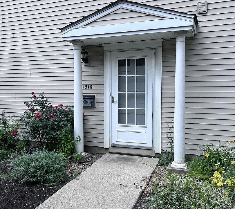 1st image of 1510 Cove Dr #241-D