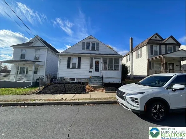 814 Charles St, Luzerne, PA 18709