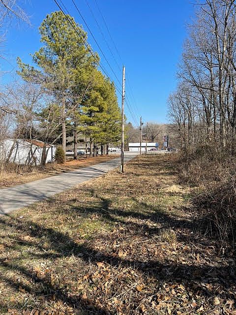 2nd image of E 318th Rd
