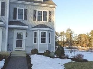 25 Copper Lantern Ln, Carver, MA 02330