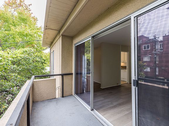 4th image of 115 Moss Ave #32