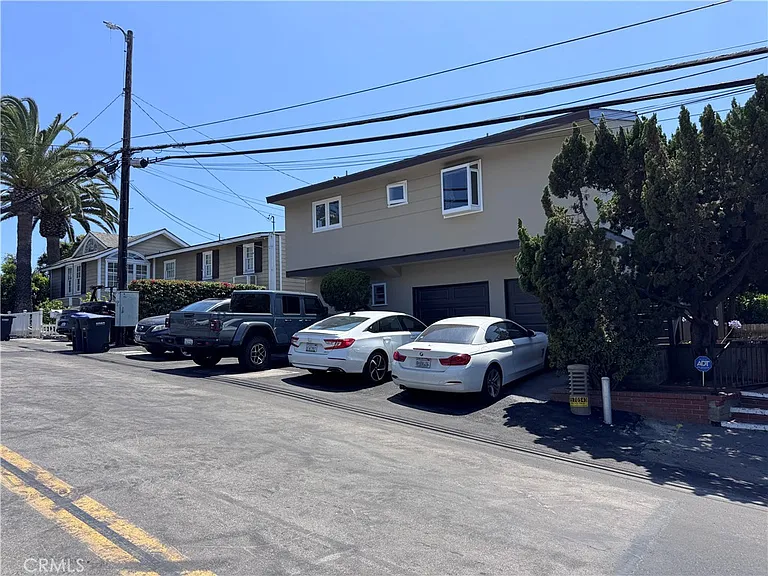 1821 Glenneyre St — Photo 28