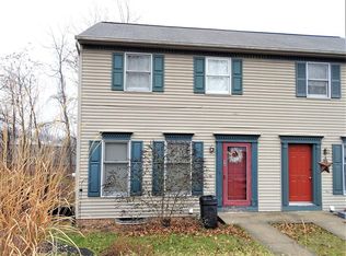 44 Ironstone Dr, Elizabethtown, PA 17022