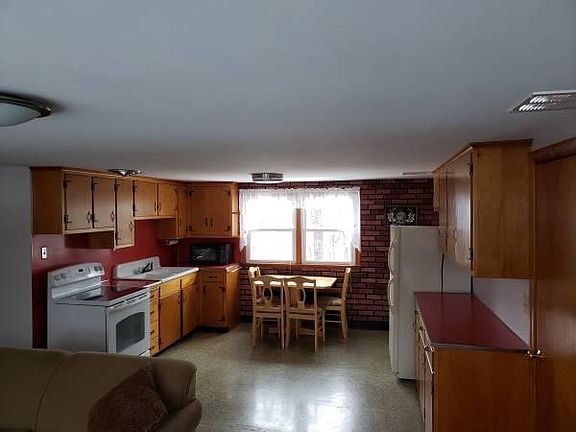 2nd image of 50 Hawthorne St #2