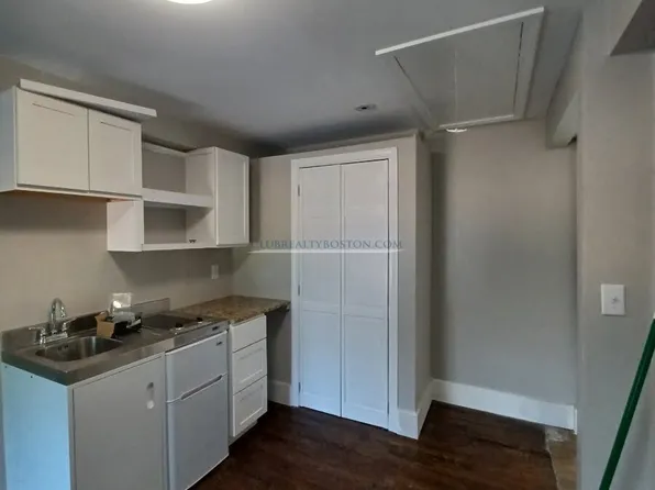 67 Loker St #7, Wayland, MA 01778