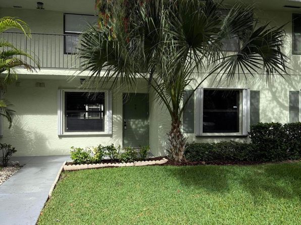 401 Sabal Ridge Cir #401B