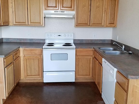 READ QUALIFICATIONS CAREFULLY