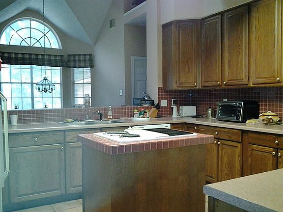 3rd image of 226 Wood Circle Ln