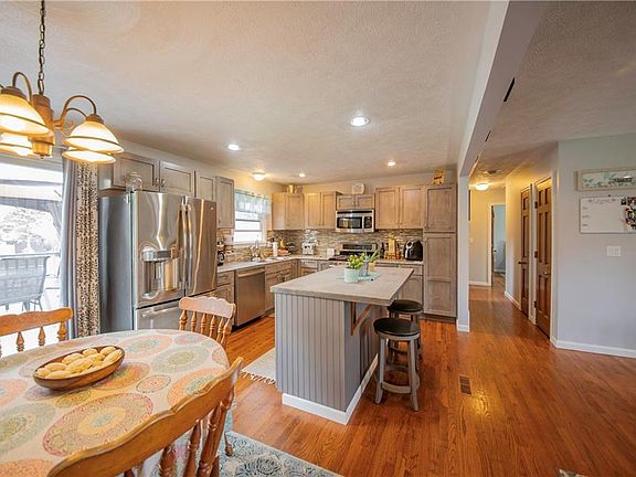 4th image of 112 Cheerwood Dr