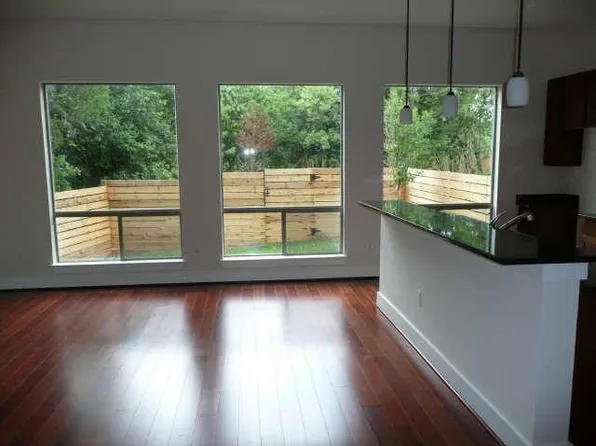 2205 Thornton Rd #B, Austin, TX 78704