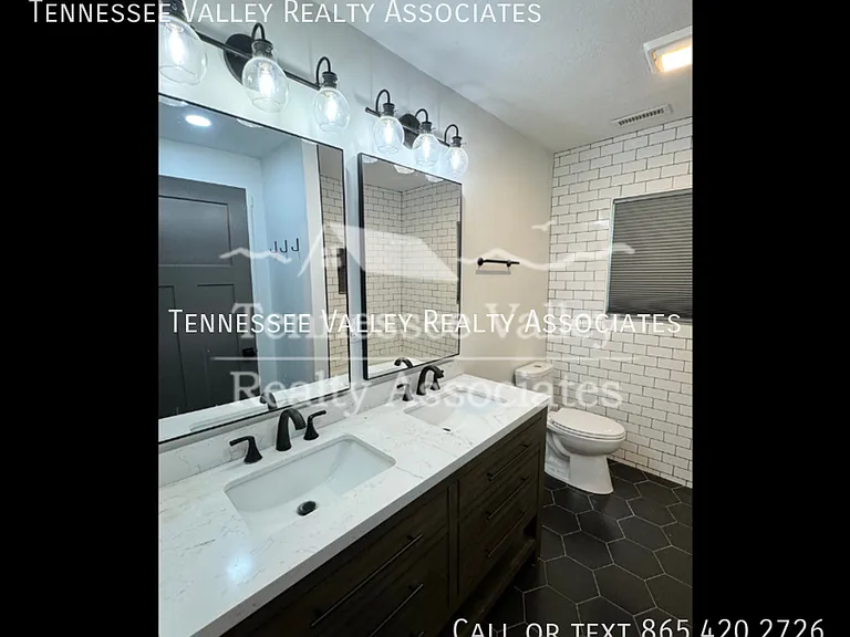 3919 Beverly Pl — Photo 7
