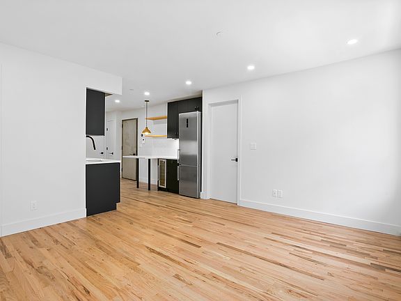5th image of 349 E 13th St APT 3