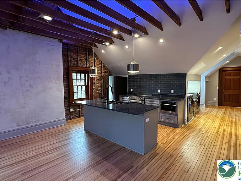 214 Spring Garden St #PENTHOUSE — Photo 16