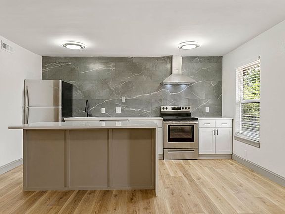 5th image of 3711 S Indianapolis Ave #4
