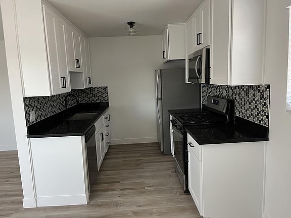 3rd image of 2377 W 20th St #11216517