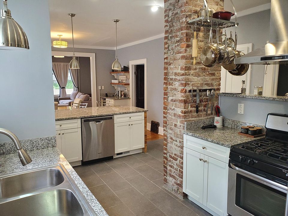 1st image of 7 Desson Ave Unit 1
