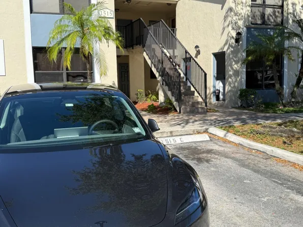 1515 Lake Crystal Drive #B, West Palm Beach, FL 33411