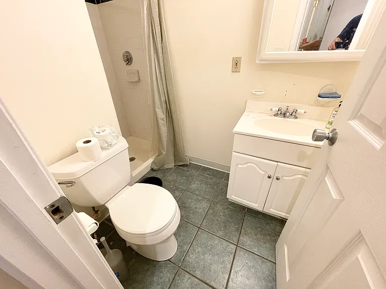 16 Greenwich St #1 — Photo 7