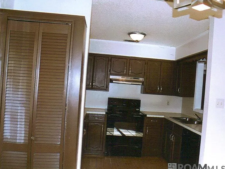 3821 Byrd Dr — Photo 7