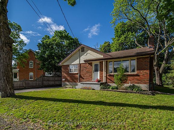 2nd image of 7 Benjamin St