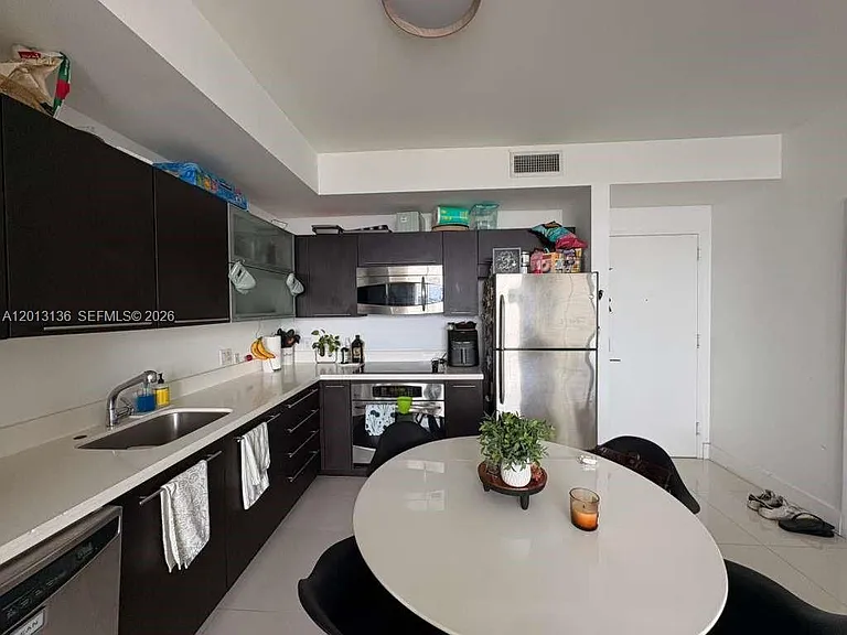 90 SW 3rd St #2106 — Photo 27
