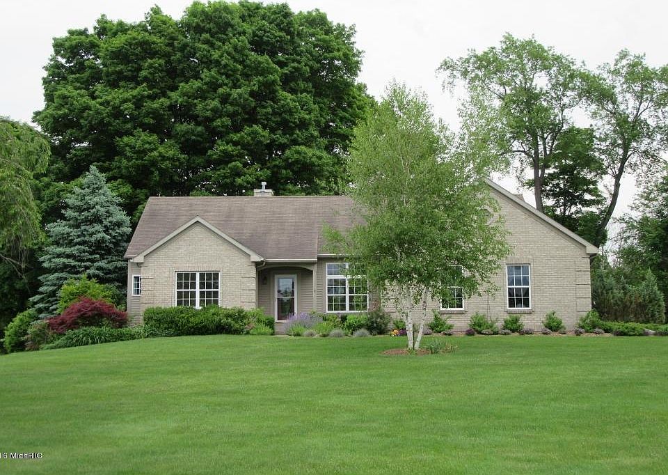 1st image of 557 Hawksnest Dr