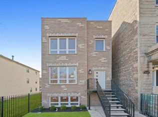 2811 W Jackson Blvd #3, Chicago, IL 60612