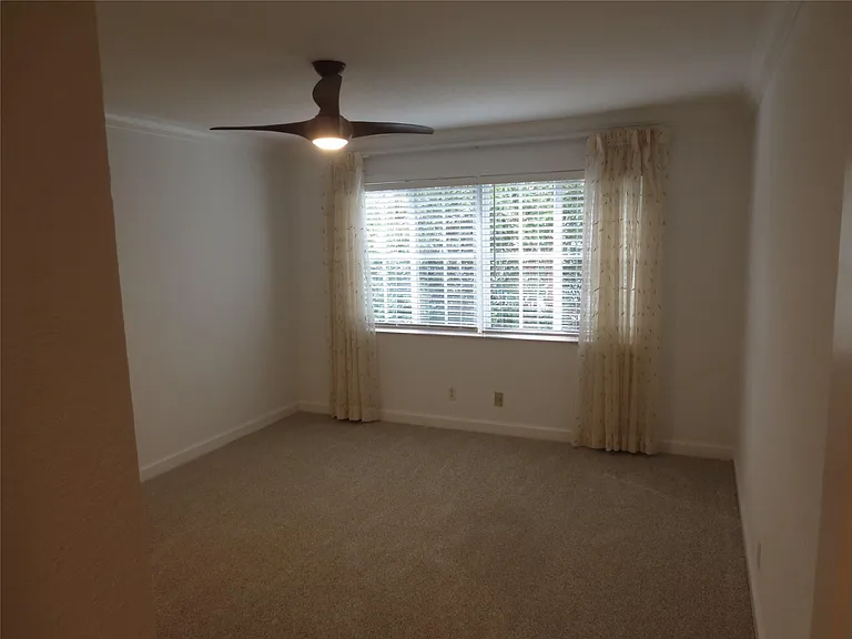 1515 E Broward Blvd #227 — Photo 37
