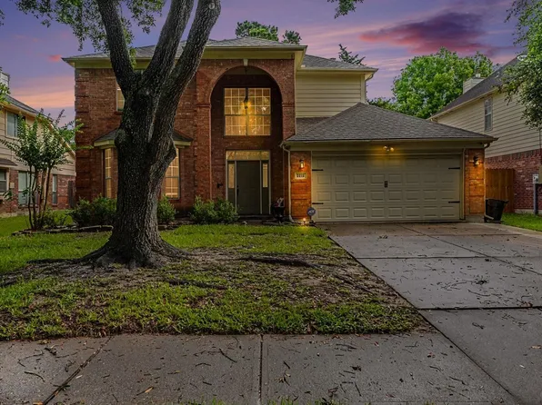 2212 Palm Lagoon Dr, League City, TX 77573
